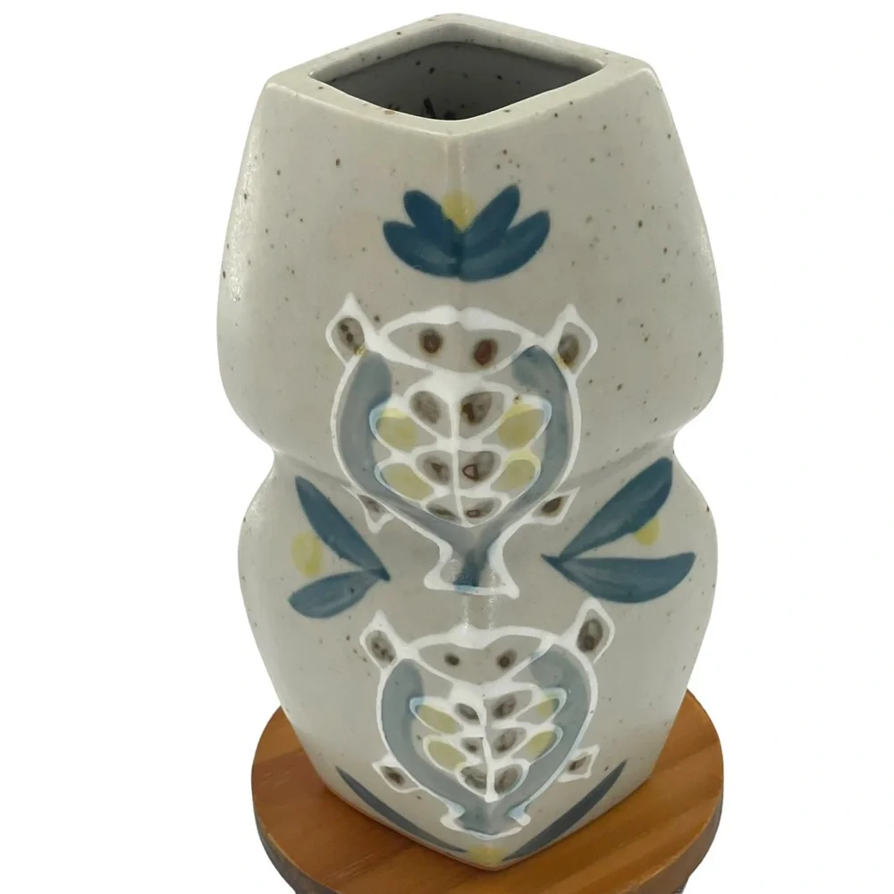 Small Turtle Bud Vase in Stoneware 6